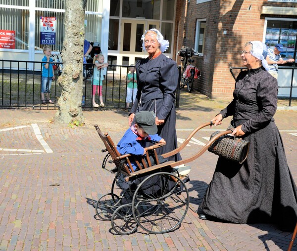 荷兰传统的婴儿车