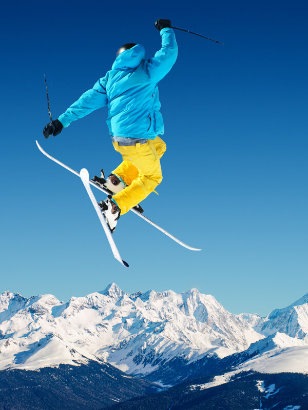 跳跃的滑雪人物图片