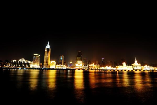 上海外滩黄浦江夜景图片