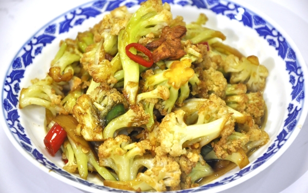 煸炒有机菜花图片