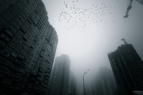 有雾霾的城市图片