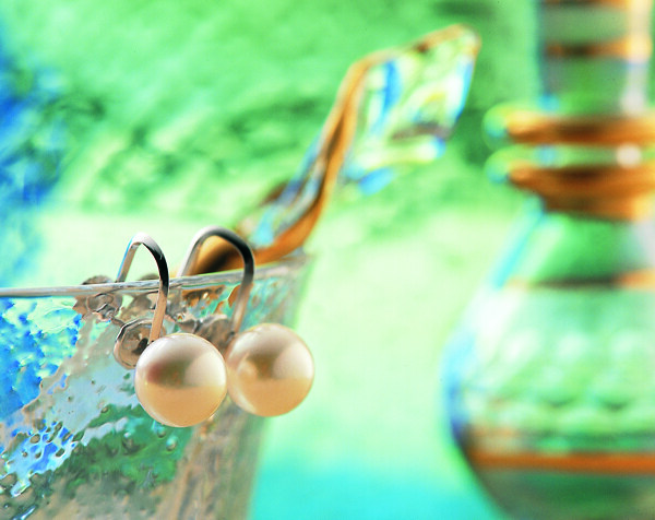 迷人珠宝珍珠精美首饰饰品耳环图片