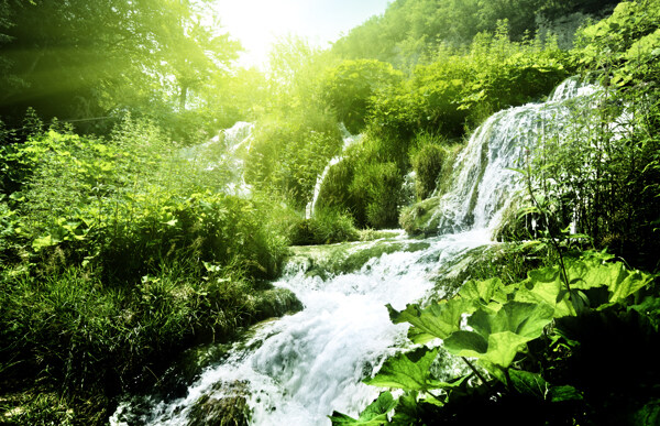 高山流水自然风景图片