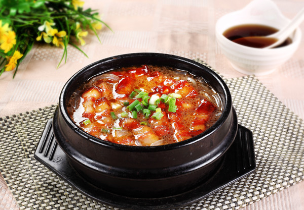 豬肉燉粉條圖片