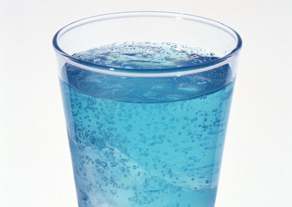 加冰藍(lán)色飲品圖片