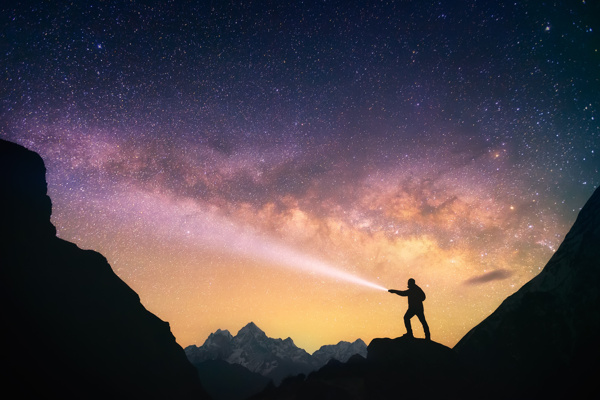 唯美的高山星空