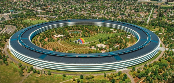 苹果总部大楼远景拍摄立体效果图图片