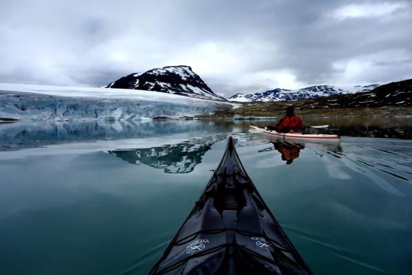 冰川风景独木舟图片