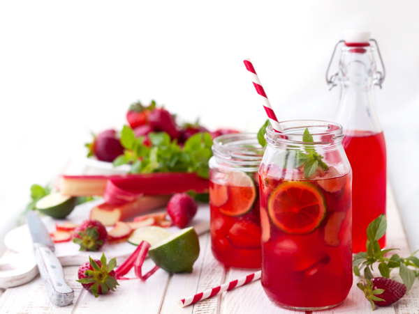 草莓汁青柠饮品饮料背景素材图片