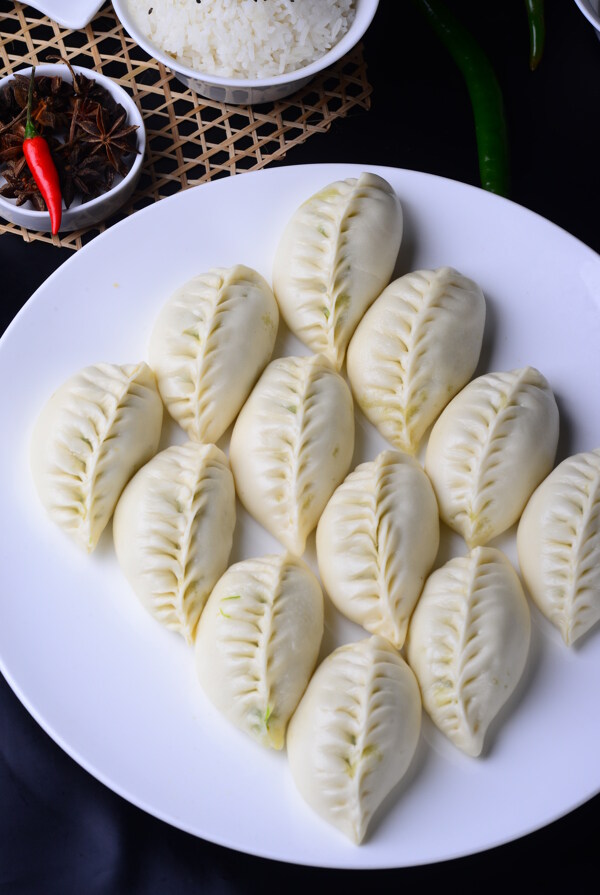 柳葉包