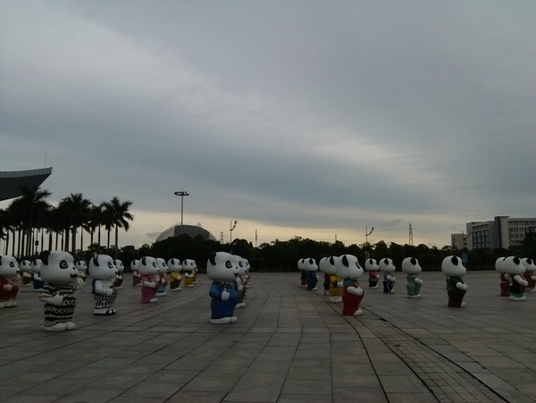 广州科学城熊猫群像图片