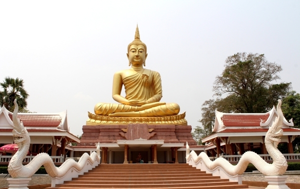泰国佛像地标建筑背景素材图片