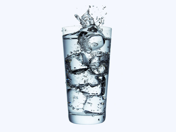 杯冰水圖片