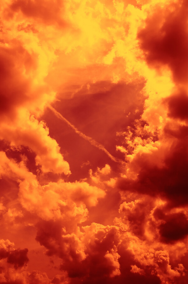 橘红色的云朵