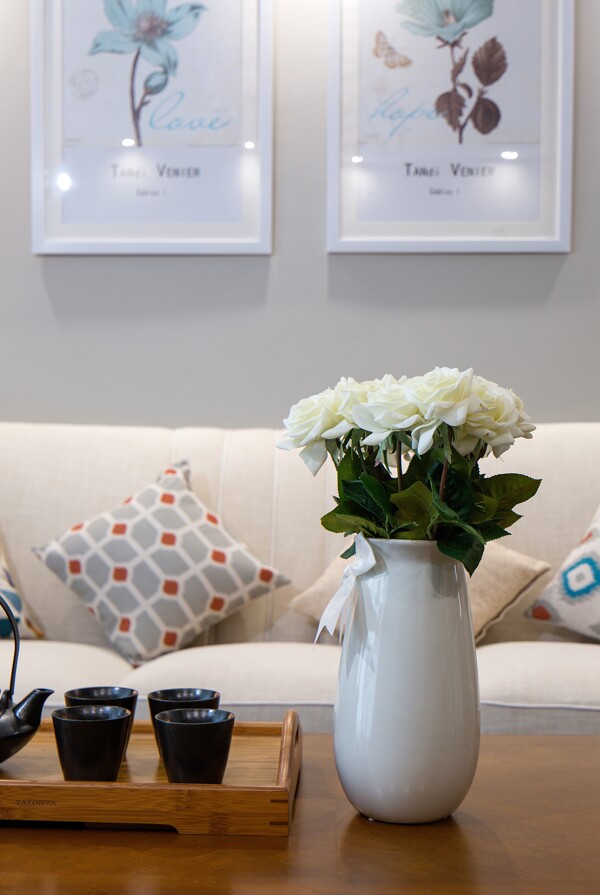 美式客厅茶几鲜花盆景设计图