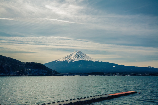 冬季日本富士山風(fēng)景圖片