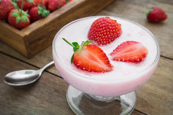 美味的草莓奶昔图片