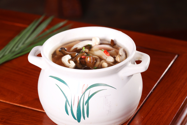 松茸八菌湯圖片
