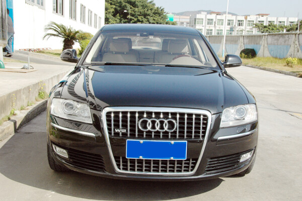 高檔奧迪轎車圖片