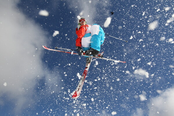 滑雪飛圖片
