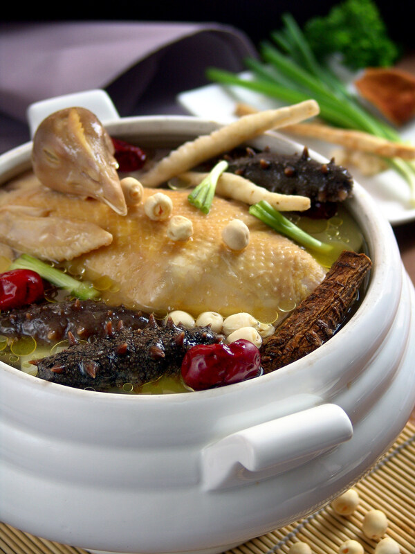 養(yǎng)生遼參煲圖片