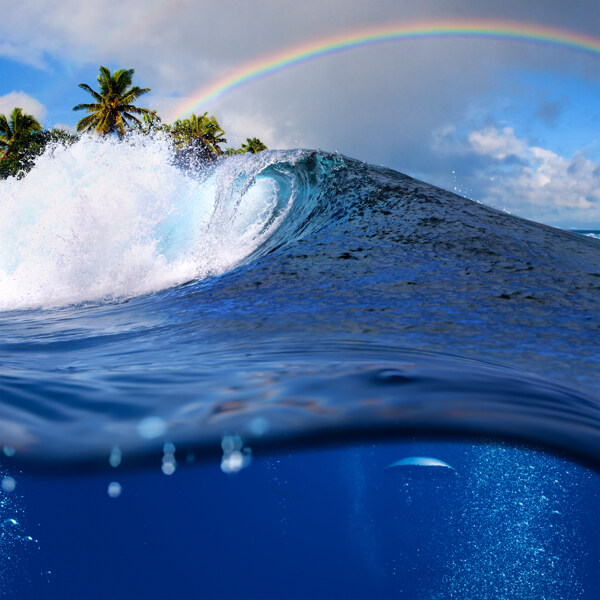 海浪与彩虹图片
