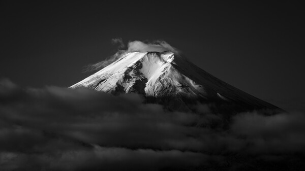 富士山黑白灰雪景图图片