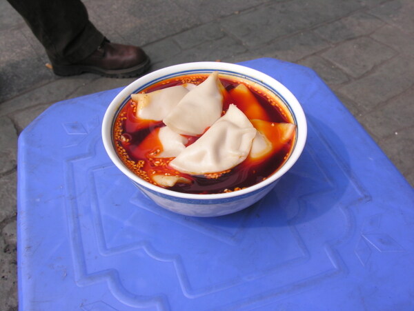 美味餃子紅湯圖片