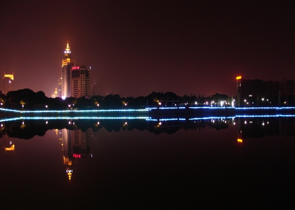 义乌交通大厦夜景图片
