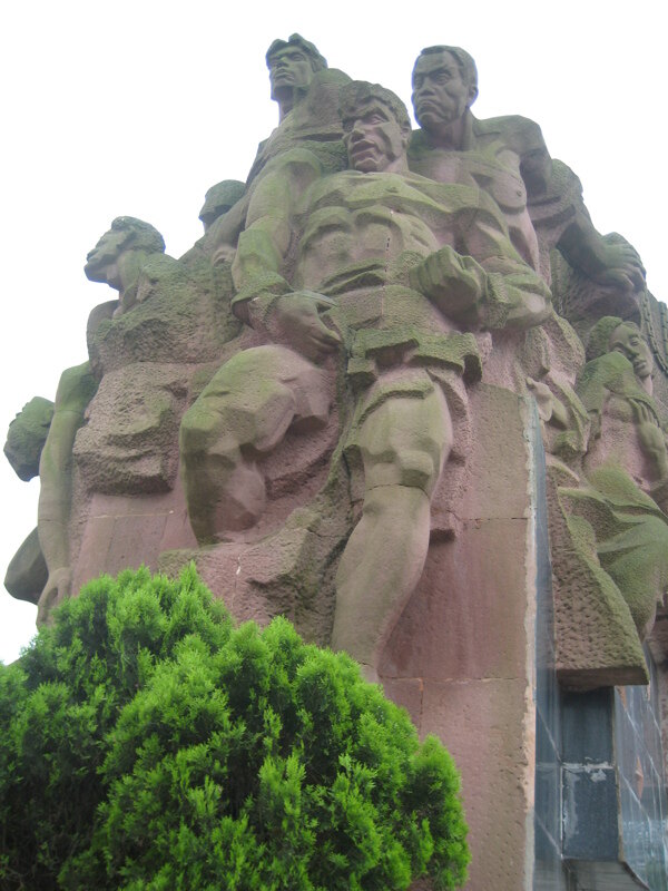 贵州烈士陵园群雕像图片