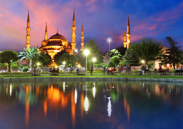 蓝色清真寺夜景图片