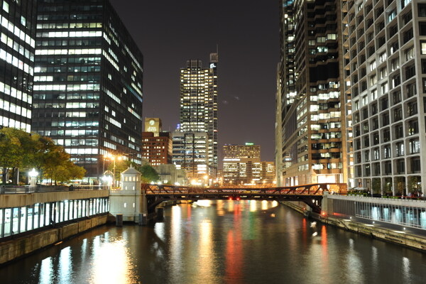 城市桥梁夜景图片