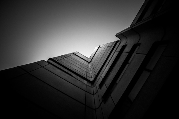 黑白现代建筑图片