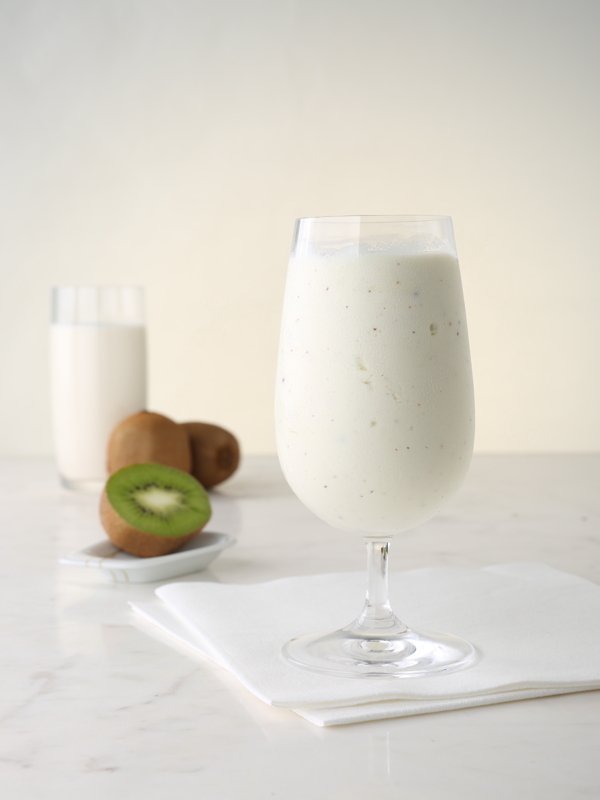 網(wǎng)紅飲品獼猴桃爽口奶昔奶茶回味無(wú)窮