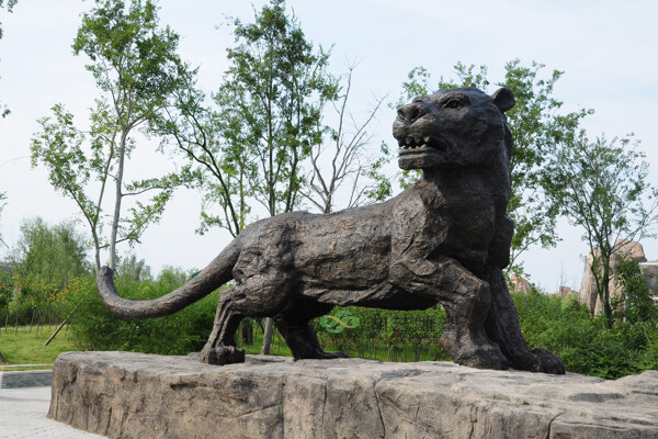 武汉铸铜雕塑老虎图片
