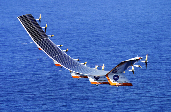 太阳能飞机图片