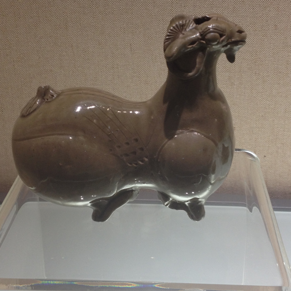 出土文物动物陶瓷图片