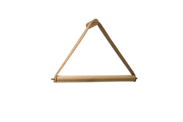 木质三角形简单衣架png素材