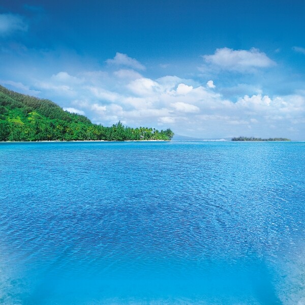 蓝天海洋岛屿海水图片