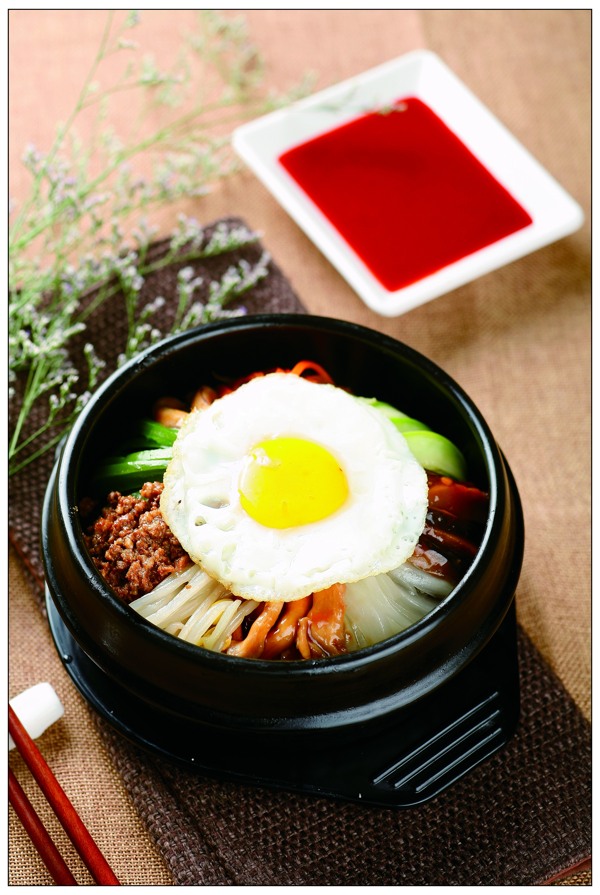 韩式石锅拌饭图片