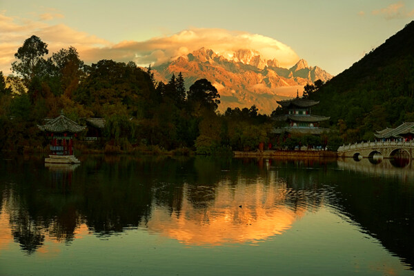 丽江黑龙潭公园风景