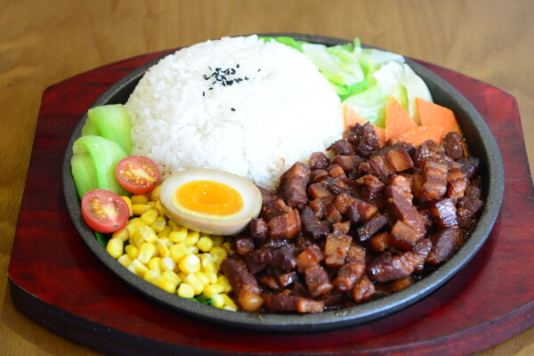 卤肉饭拌饭红烧肉拌饭