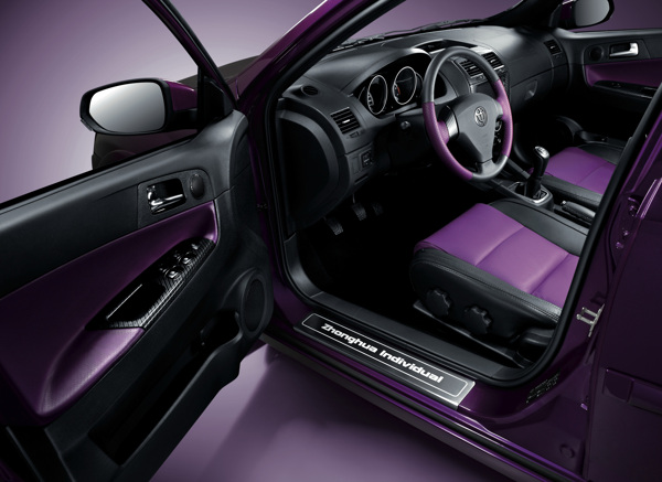 紫色汽车图片