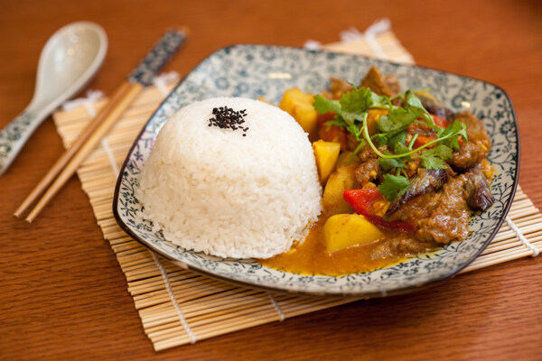 土豆牛肉饭图片