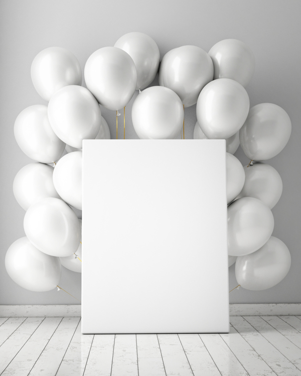 白色气球与画板图片