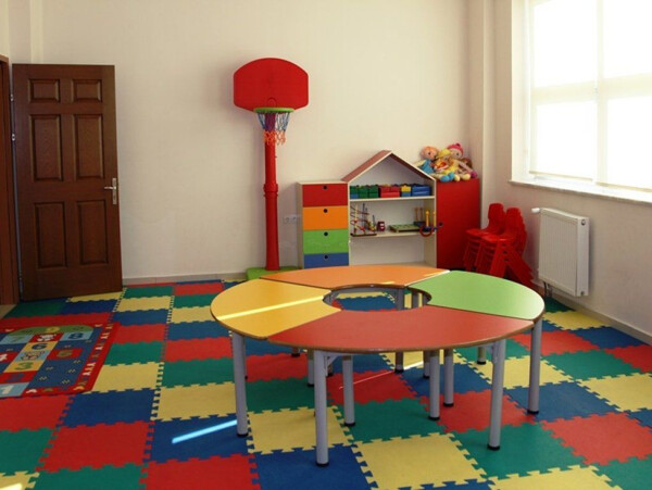 现代室内幼儿园装修设计