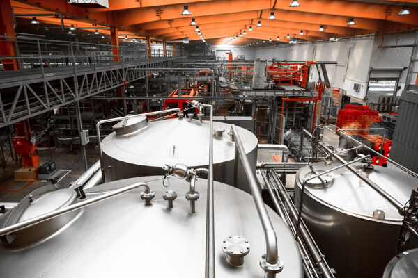 啤酒发酵工厂图片