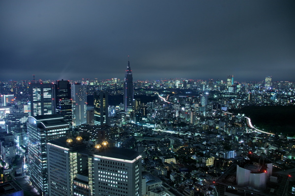 城市夜空晚上图片