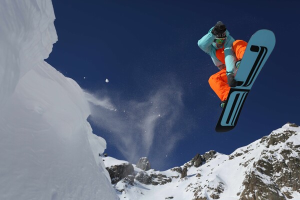 滑雪板极限运动图片