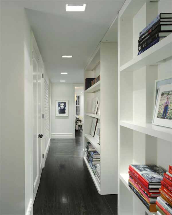 现代简约客厅白色展示书架室内装修效果图